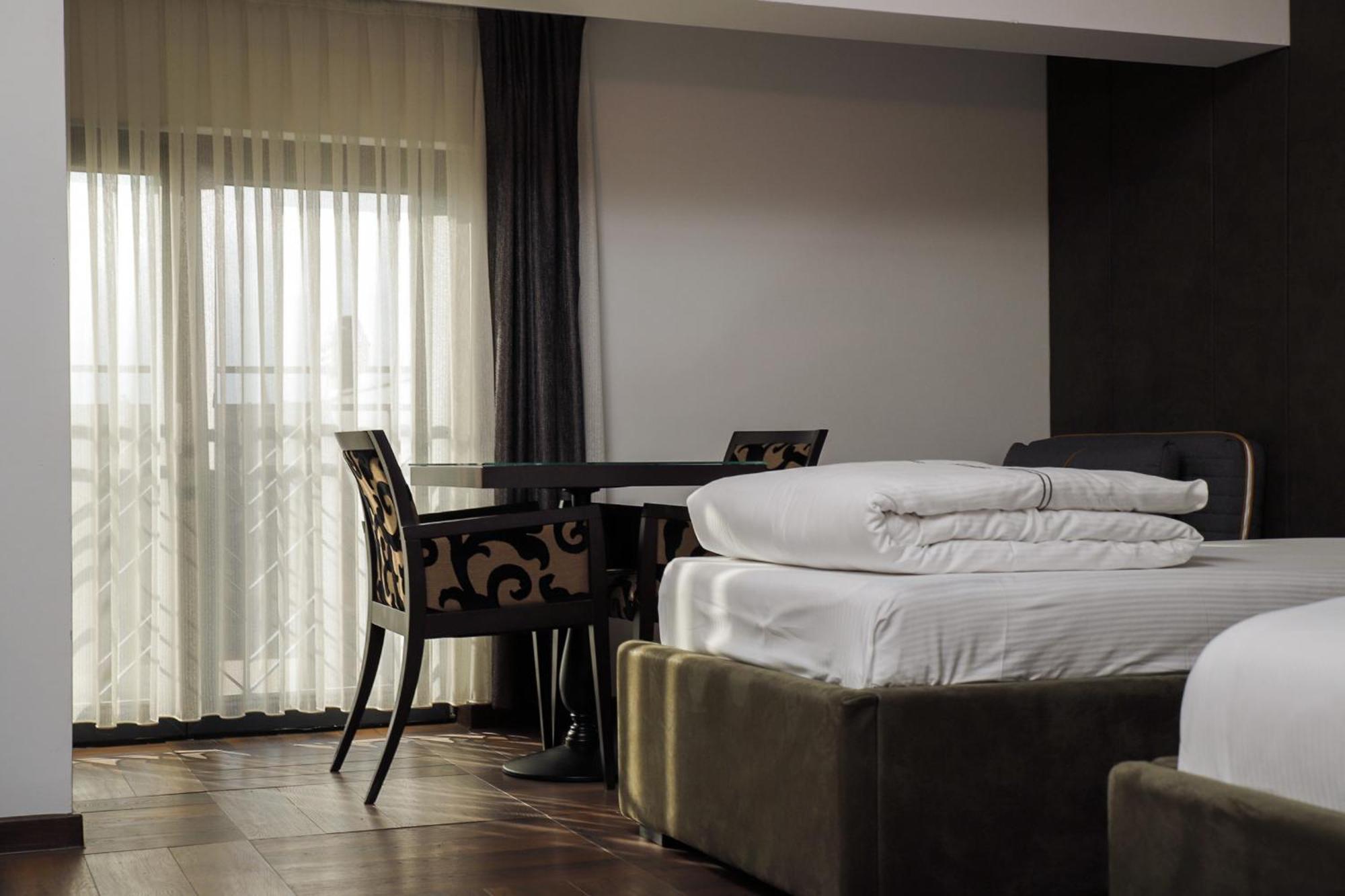Triumf Hotel Prizren Ngoại thất bức ảnh